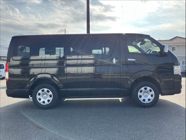 TOYOTA HIACE van 4WD 2025