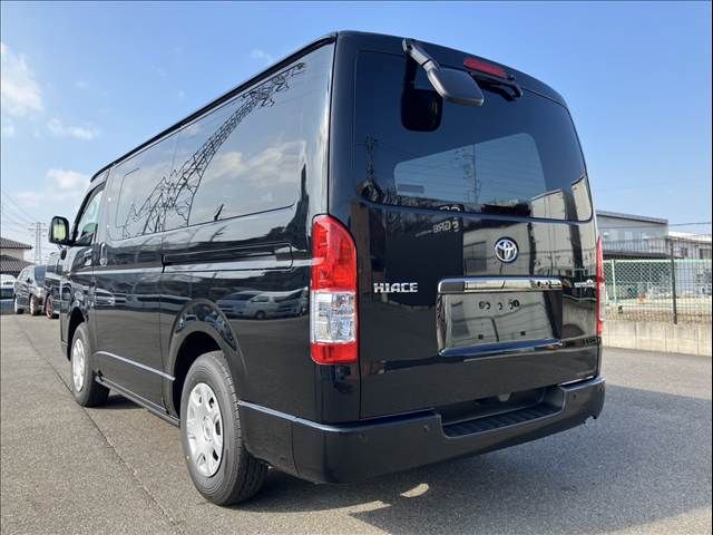 TOYOTA HIACE van 4WD 2025