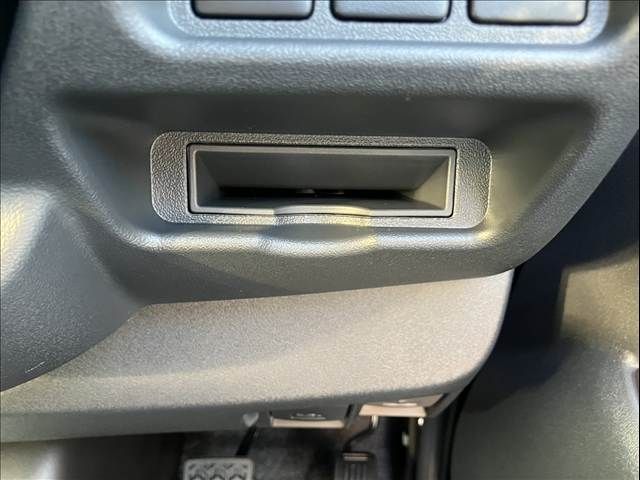 TOYOTA HIACE van 4WD 2025