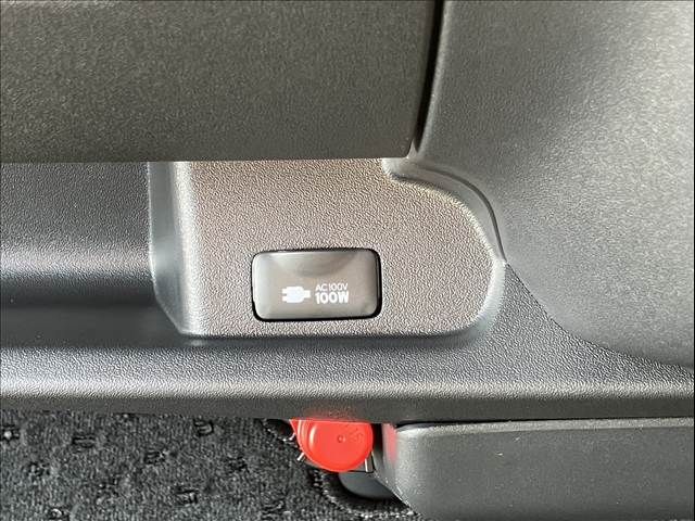 TOYOTA HIACE van 4WD 2025