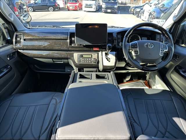 TOYOTA HIACE van 2WD 2025