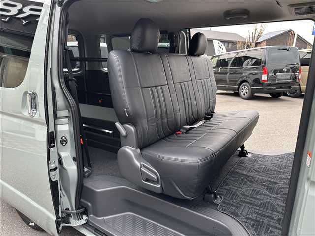 TOYOTA HIACE van 2WD 2025