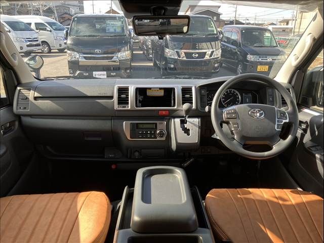 TOYOTA HIACE van 2WD 2025