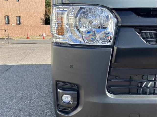 TOYOTA HIACE van 2WD 2025