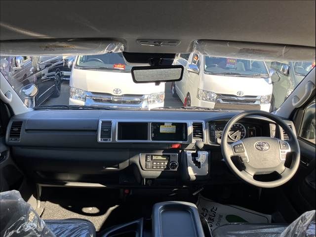 TOYOTA HIACE wagon 4WD 2025