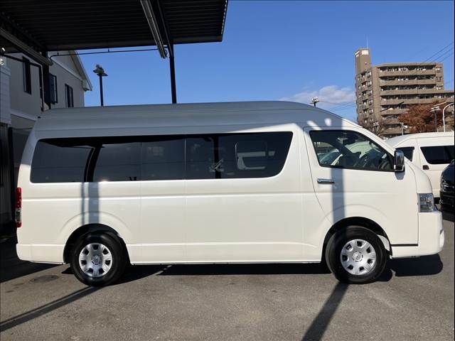 TOYOTA HIACE wagon 4WD 2025