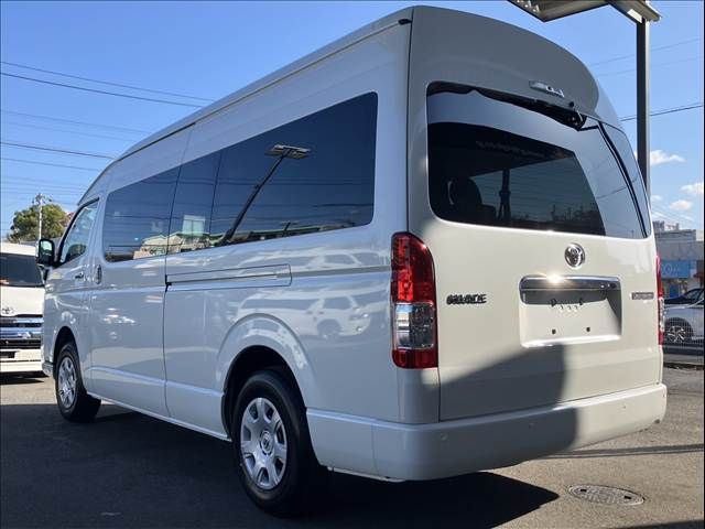 TOYOTA HIACE wagon 4WD 2025