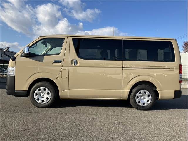TOYOTA HIACE van 2WD 2025