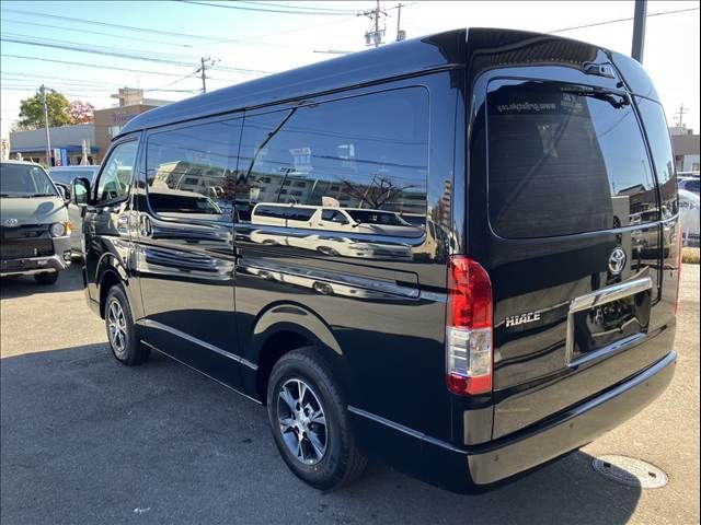 TOYOTA HIACE wagon 4WD 2025
