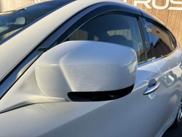 NISSAN FUGA HYBRID 2011