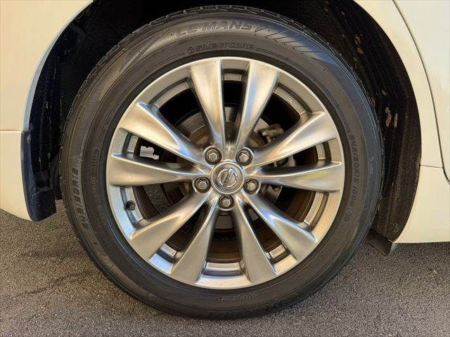 NISSAN FUGA HYBRID 2011