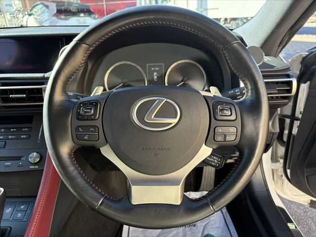 TOYOTA LEXUS RC300 2019