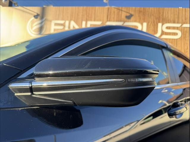 HONDA INSIGHT sedan 2019