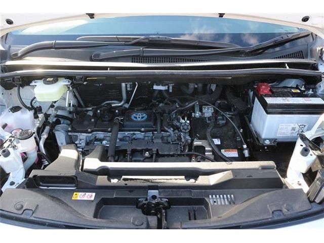 TOYOTA VOXY HYBRID 2025