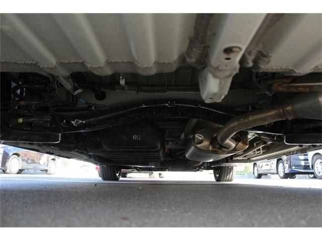 TOYOTA VOXY HYBRID 2025