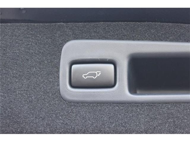 TOYOTA HARRIER 2WD 2016