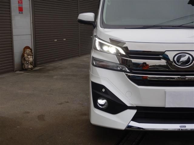 TOYOTA VELLFIRE 2015