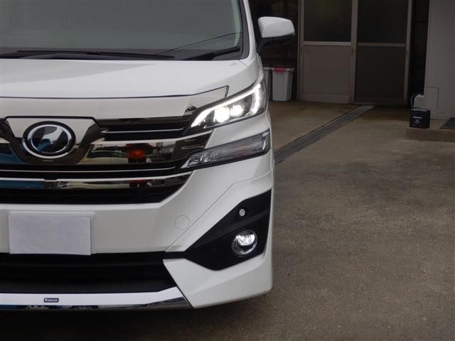 TOYOTA VELLFIRE 2015