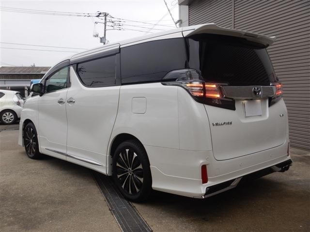TOYOTA VELLFIRE 2015