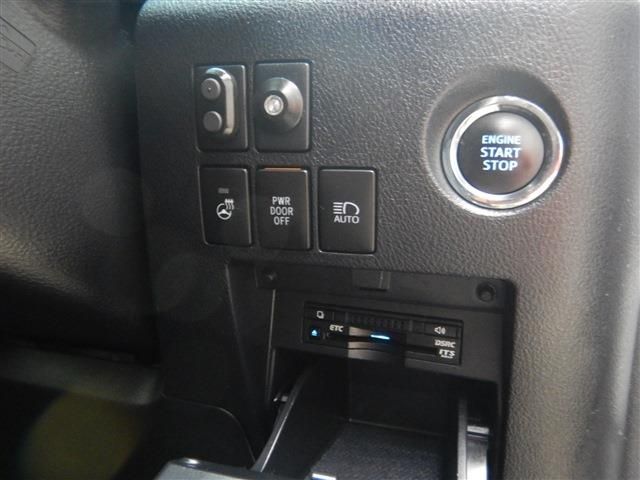 TOYOTA VELLFIRE 2015