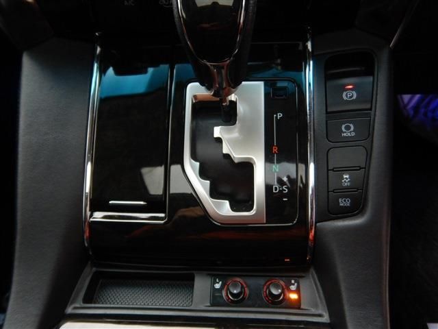 TOYOTA VELLFIRE 2015