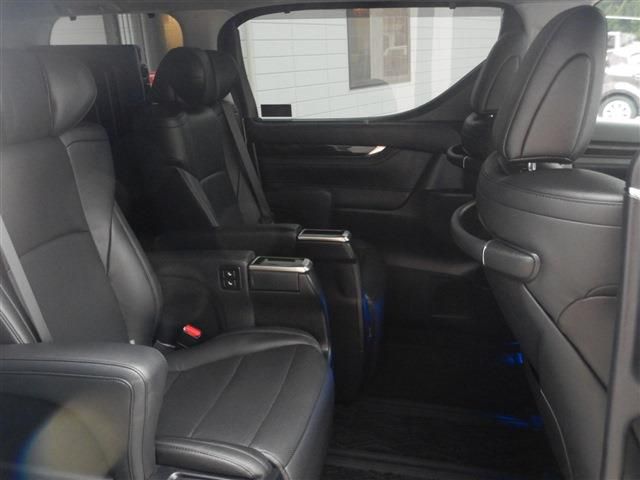 TOYOTA VELLFIRE 2015