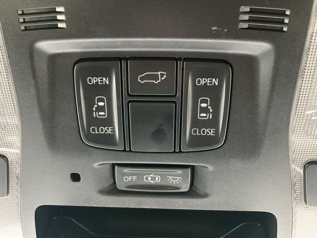 TOYOTA VELLFIRE 2016