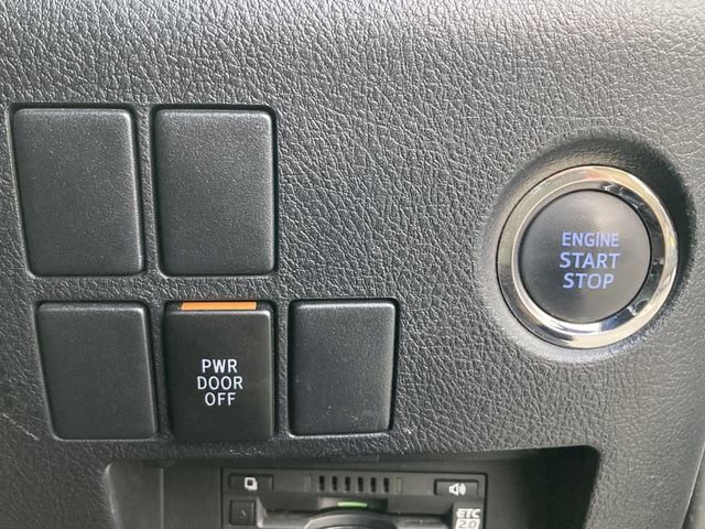 TOYOTA VELLFIRE 2016