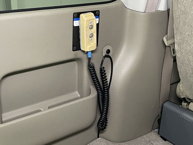 DAIHATSU ATRAI wagon 2012