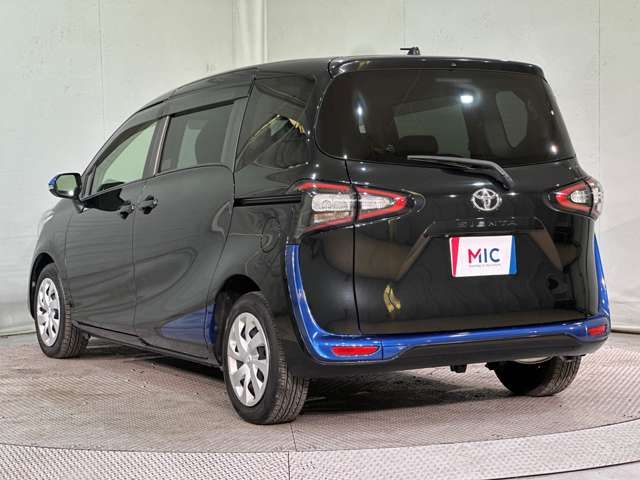 TOYOTA SIENTA 2015