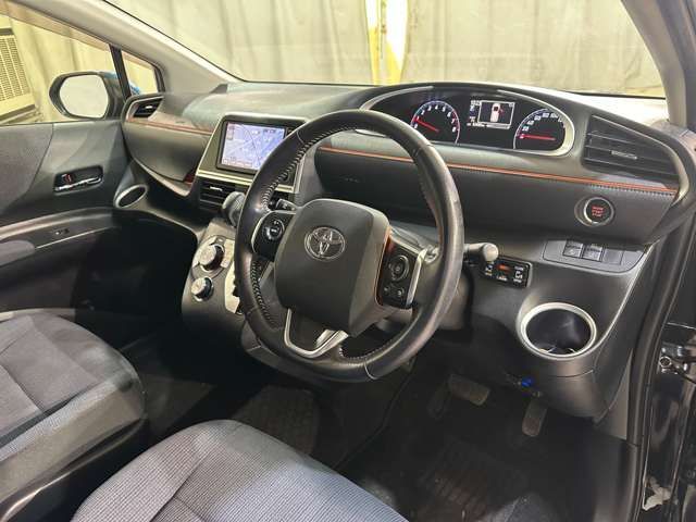 TOYOTA SIENTA 2015