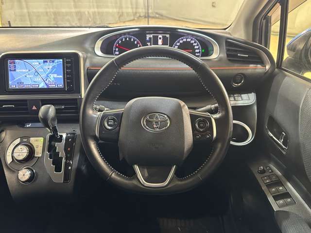 TOYOTA SIENTA 2015