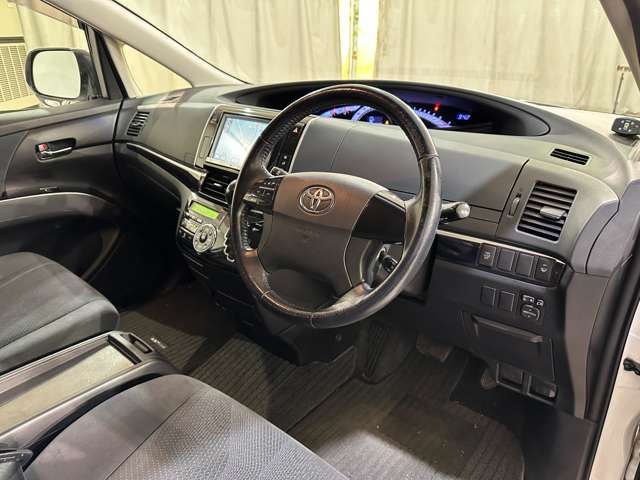 TOYOTA ESTIMA 2013