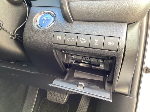 TOYOTA CAMRY HYBRID 2017