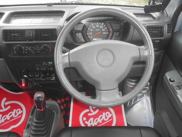 MITSUBISHI MINICAB van 2009