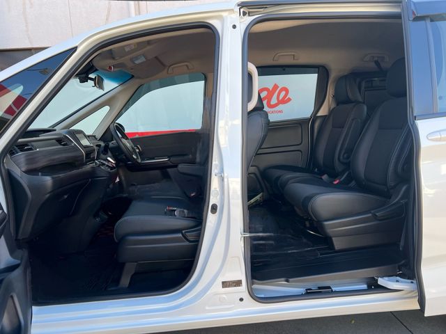 HONDA FREED HYBRID 2022