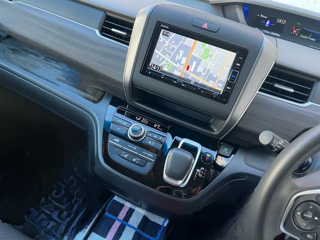 HONDA FREED HYBRID 2022