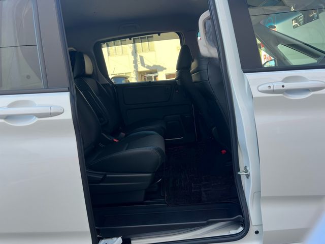 HONDA FREED HYBRID 2022