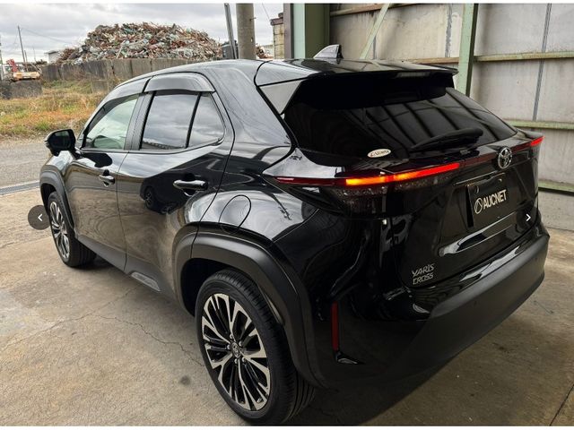 TOYOTA YARIS CROSS 2022