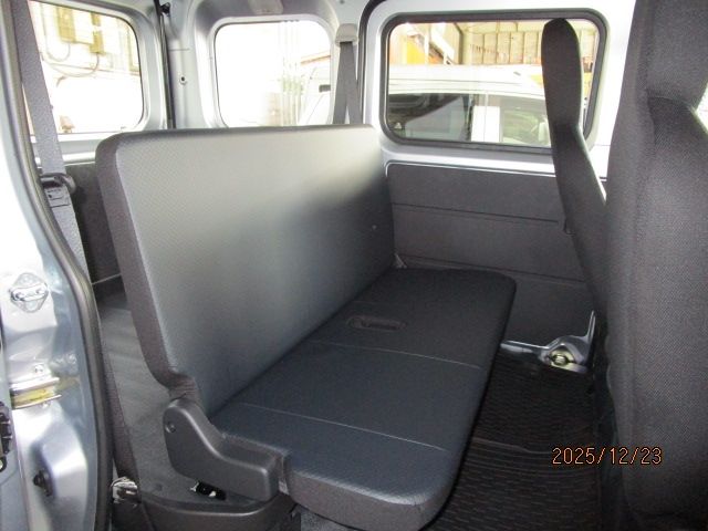 DAIHATSU HIJET CARGO 4WD 2024