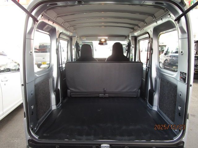 DAIHATSU HIJET CARGO 4WD 2024