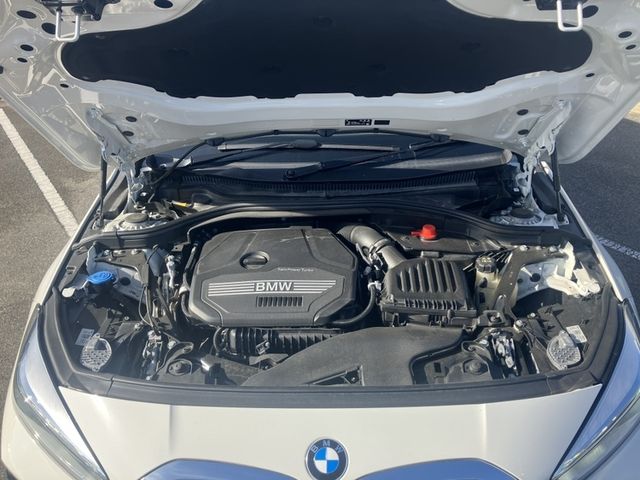 BMW BMW 1series 2024