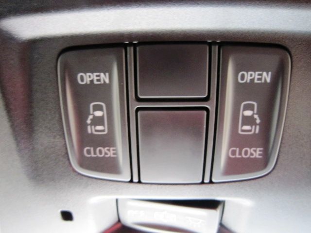 TOYOTA VELLFIRE 2015