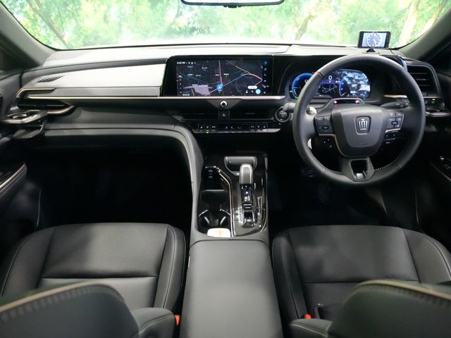 TOYOTA CROWN SPORT 2024