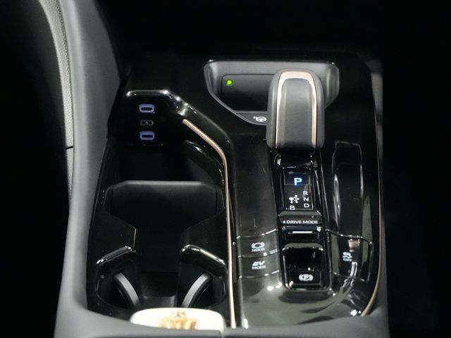 TOYOTA CROWN SPORT 2024