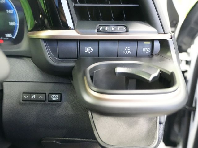 TOYOTA CROWN SPORT 2024