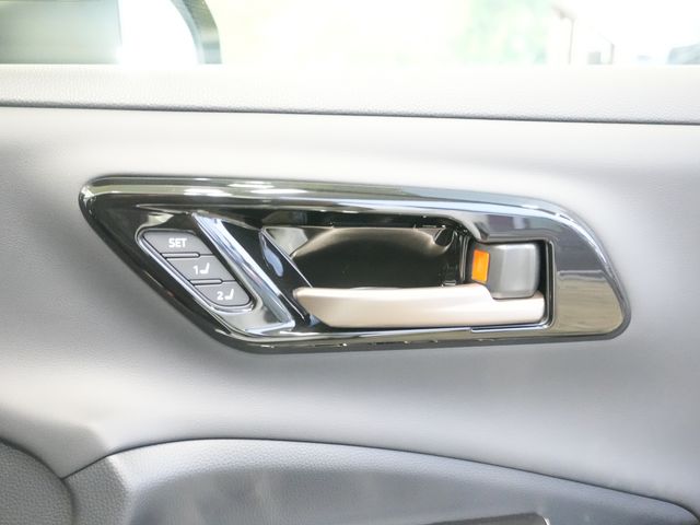 TOYOTA CROWN SPORT 2024