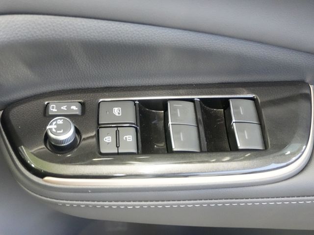 TOYOTA CROWN SPORT 2024