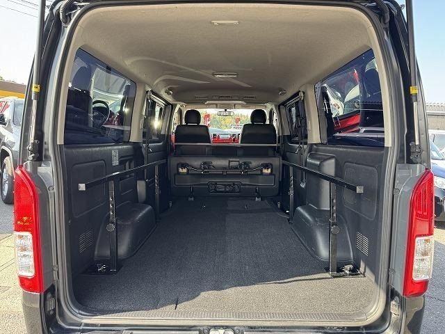 TOYOTA HIACE van 2WD 2017