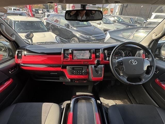 TOYOTA HIACE van 2WD 2017